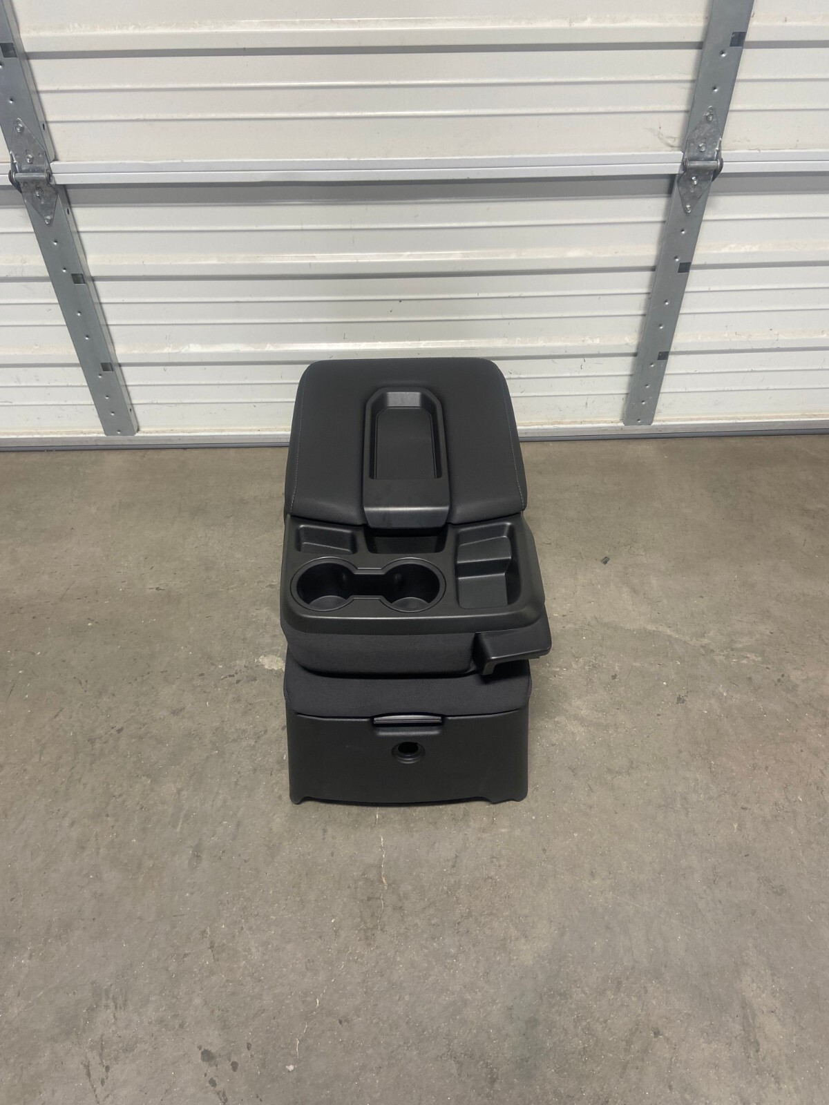 2019 2026 Chevrolet Silverado GMC Sierra Tahoe Center Console Jump Seat storage 2019 2026 Chevrolet Silverado GMC Sierra Tahoe Center Console Jump Seat storage