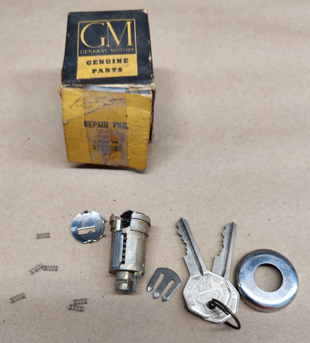 NOS OEM 1959 Chevy Olds 4-Door Front Door Lock Repair Kit w/ Keys GM 3764802 NOS OEM 1959 Chevy Olds 4-Door Front Door Lock Repair Kit w/ Keys GM 3764802