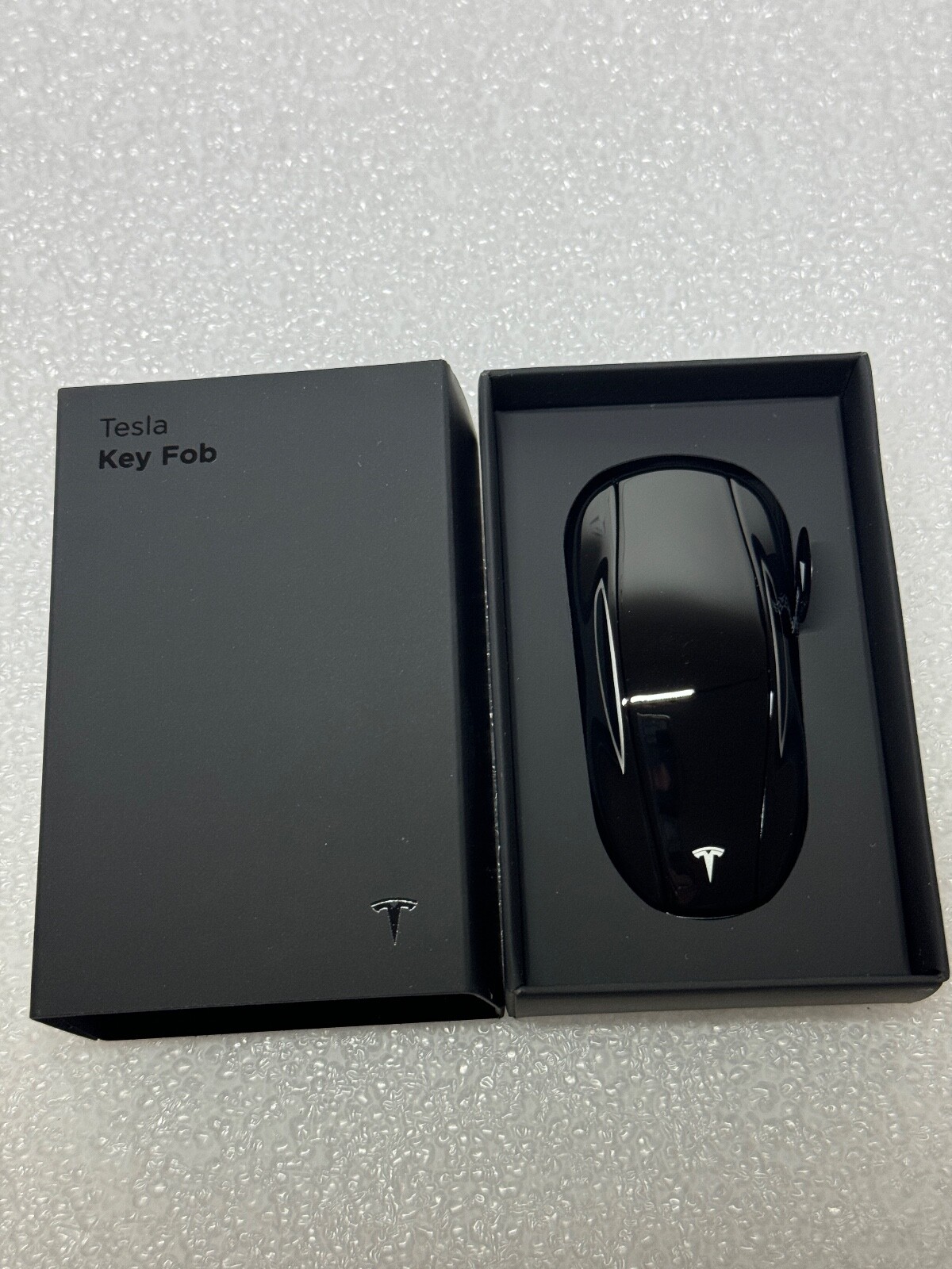 NEW OEM TESLA Model 3 Y 2017-2027 KEYLESS REMOTE SMART KEY FOB 1819445-00-B NEW OEM TESLA Model 3 Y 2017-2027 KEYLESS REMOTE SMART KEY FOB 1819445-00-B