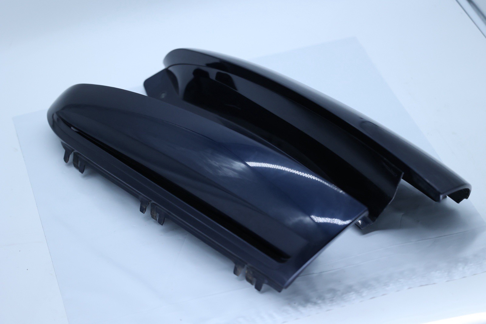 02-06 Escalade Left Right Pair Set D Pillar Trim Quarter Molding BLUE OEM