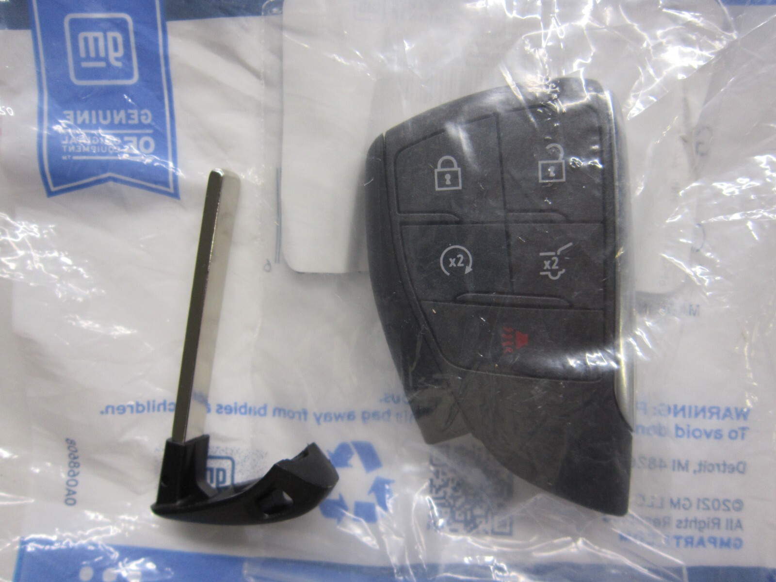 NEW OEM 2024-2025 GMC ACADIA SMART KEY FOB KEYLESS REMOTE 13560218 / 5 BT NEW OEM 2024-2025 GMC ACADIA SMART KEY FOB KEYLESS REMOTE 13560218 / 5 BT