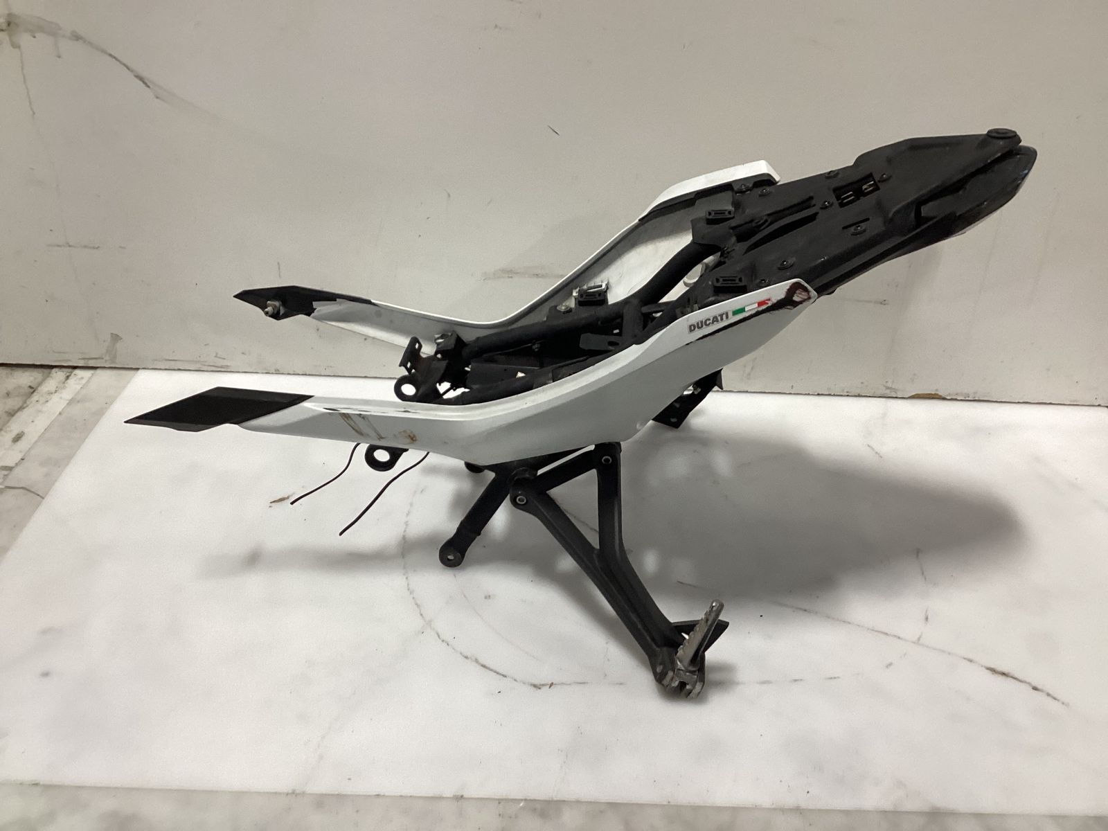 2018 17-20 DUCATI SUPERSPORT S 939 REAR SUBFRAME TAIL SUB FRAME PEGS FAIRINGS