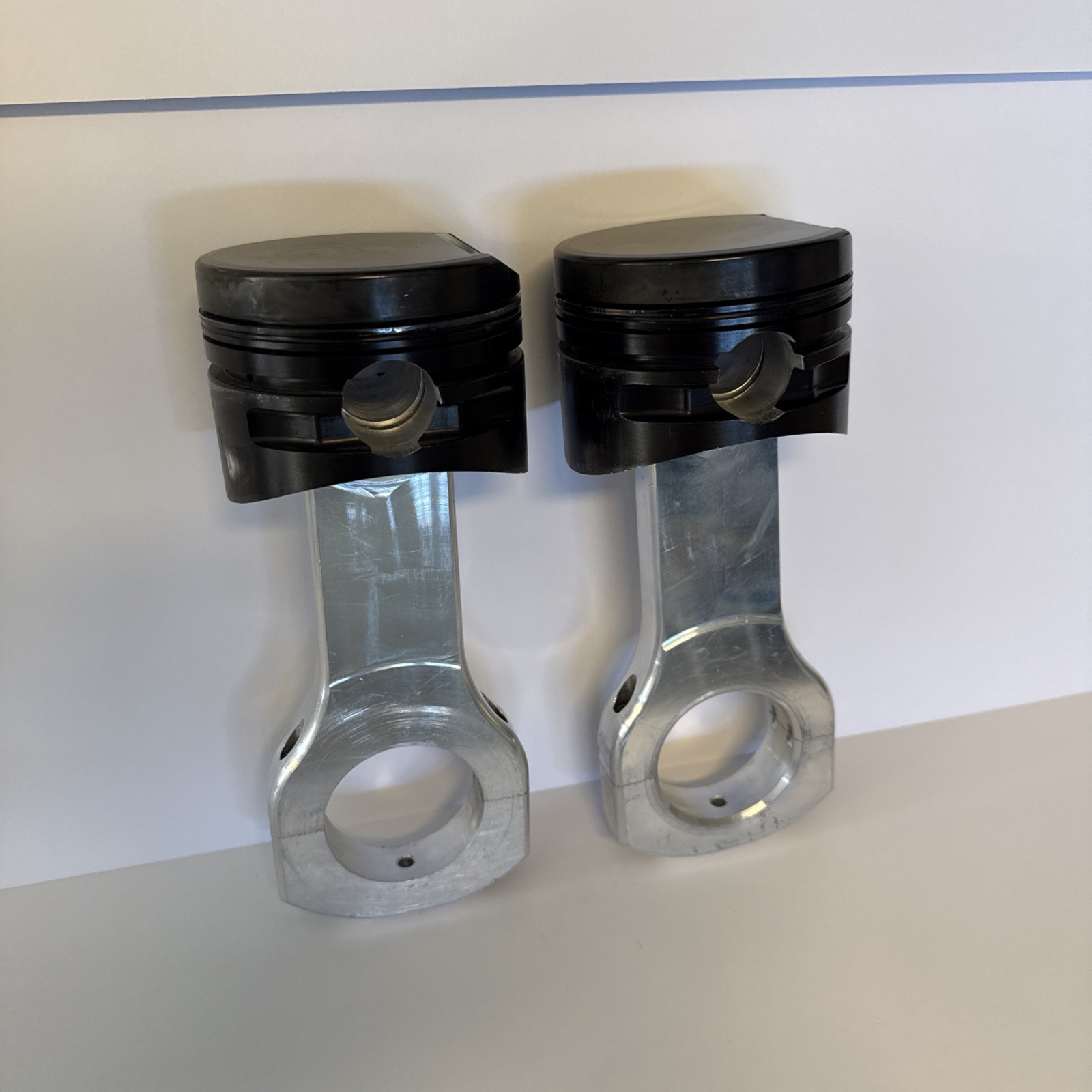 (2) Top Fuel Piston & Piston Rods 50794 & Venolia T/F (2) Top Fuel Piston & Piston Rods 50794 & Venolia T/F