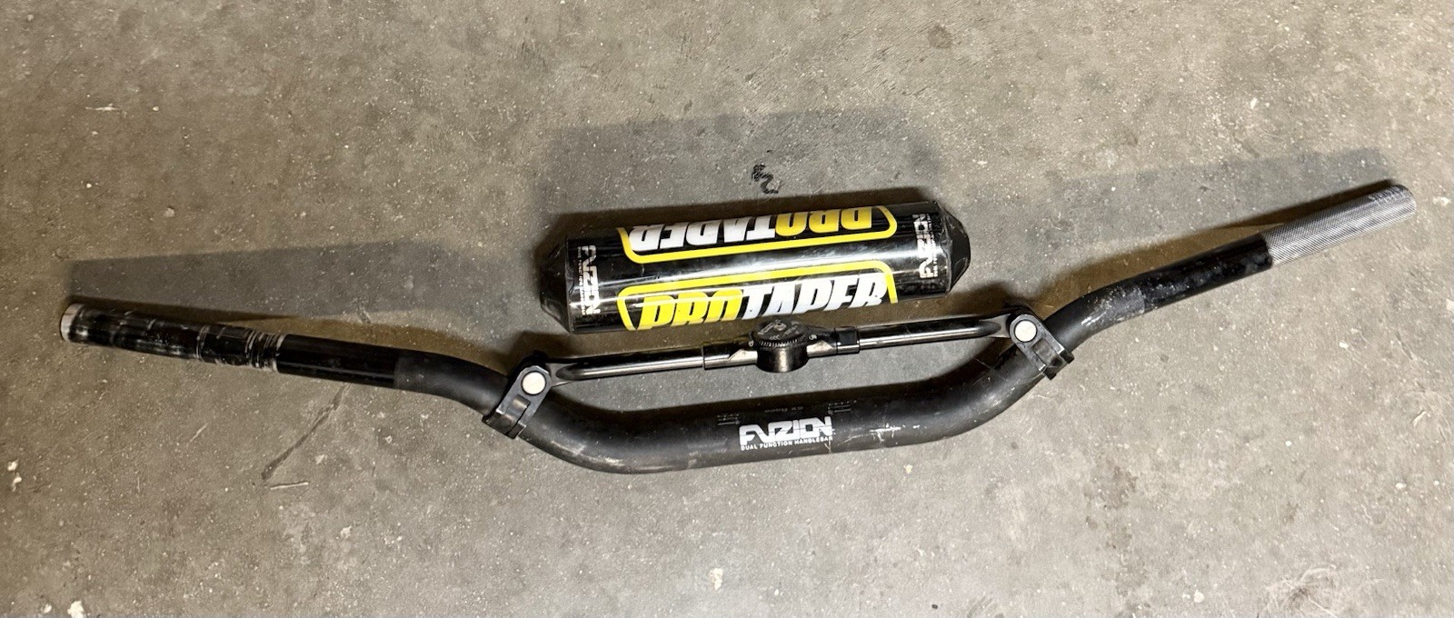 ProTaper 022075 Fuzion Handlebar SX Race Bend Black ProTaper 022075 Fuzion Handlebar SX Race Bend Black