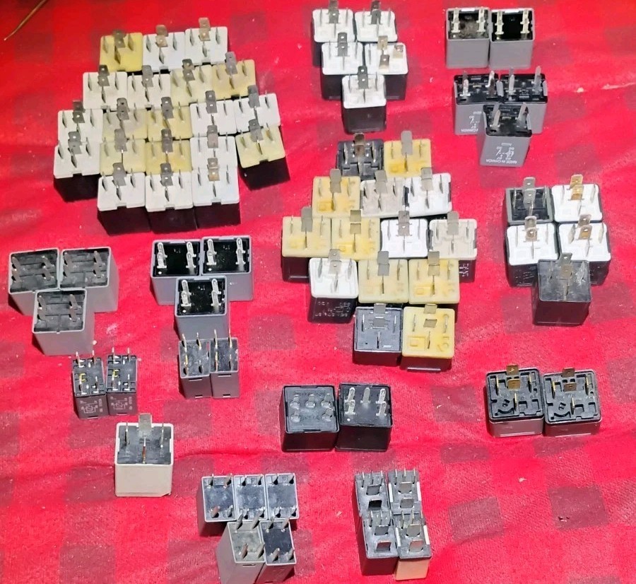 Lot of 75 NOS Vehicle Relays - Ford - GM - Mopar - Kia - 1980's through 2000's