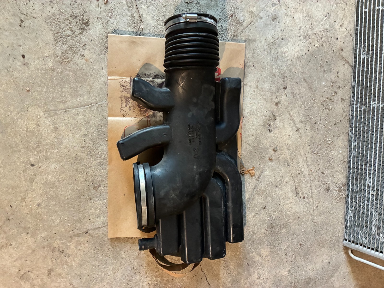 OEM Land Rover Range Rover Sport Supercharged 4.4L V8 Air Intake Duct Hose OEM Land Rover Range Rover Sport Supercharged 4.4L V8 Air Intake Duct Hose