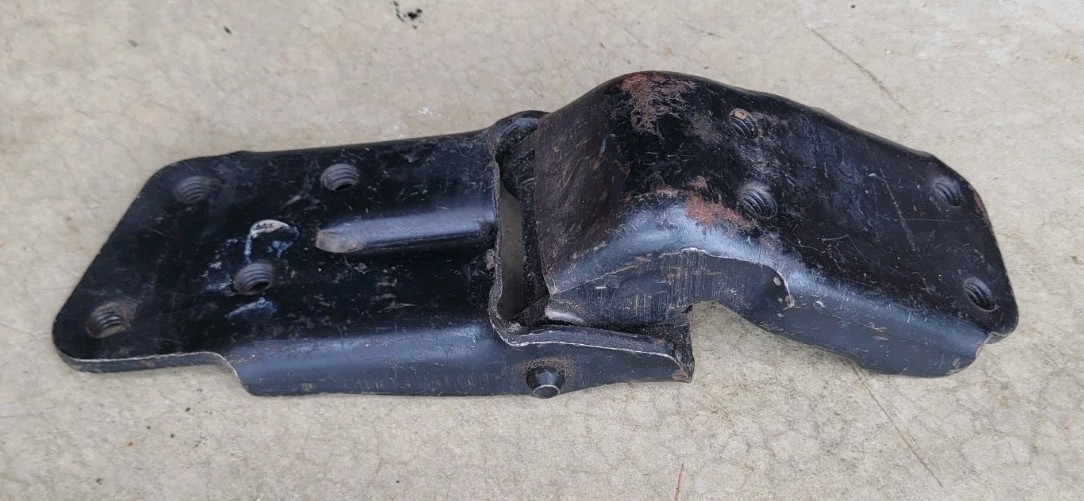 NOS GM 1968-1982 Door Hinge LH Lower 3977701 NOS GM 1968-1982 Door Hinge LH Lower 3977701