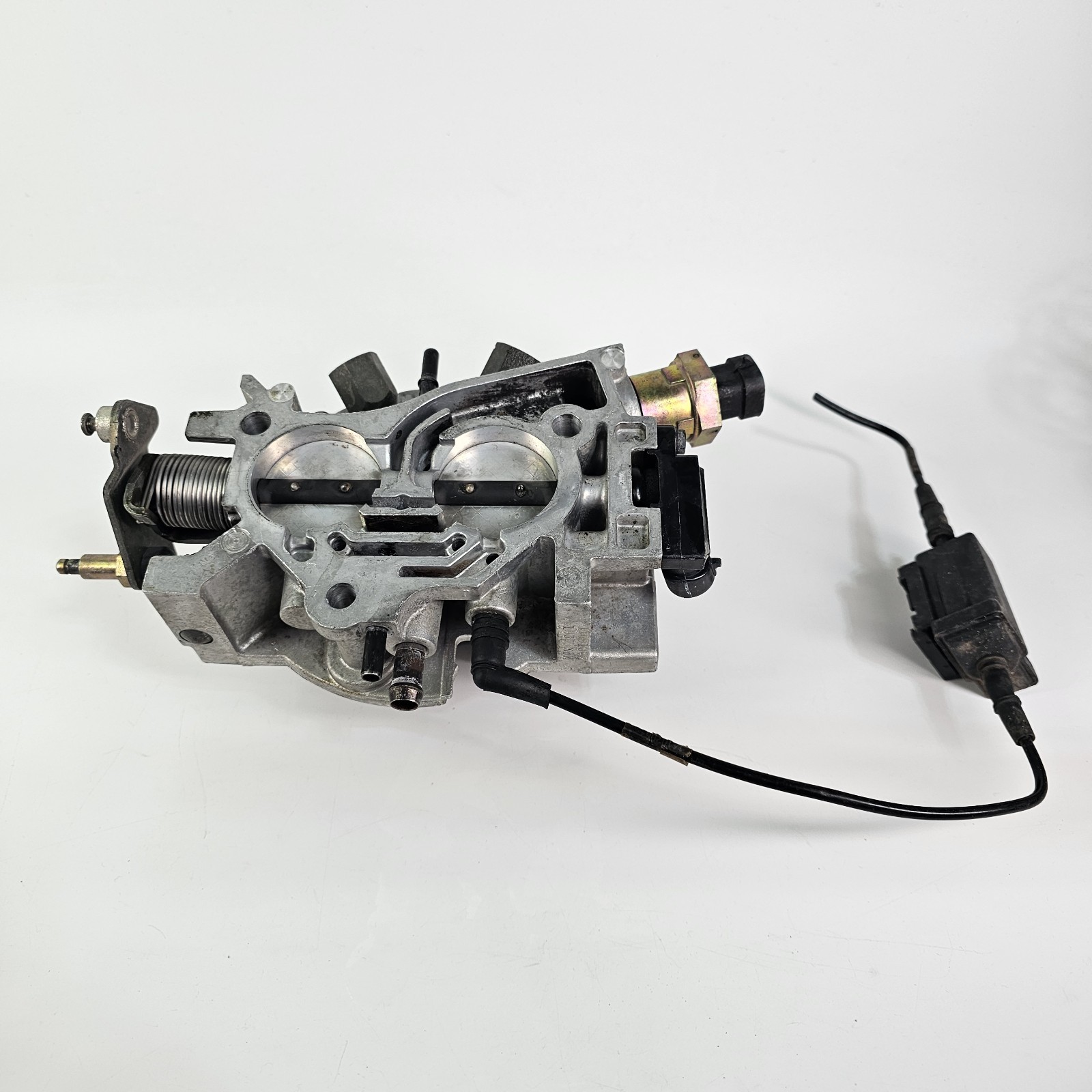 1991-1995 Chevrolet GMC SIERRA 350 Throttle Body CARBURETOR 5.7L V8