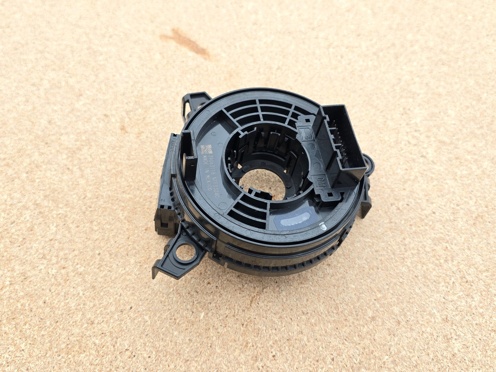 2018-2019 CHEVROLET CRUZE STEERING WHEEL CLOCK SPRING OEM. 2018-2019 CHEVROLET CRUZE STEERING WHEEL CLOCK SPRING OEM.