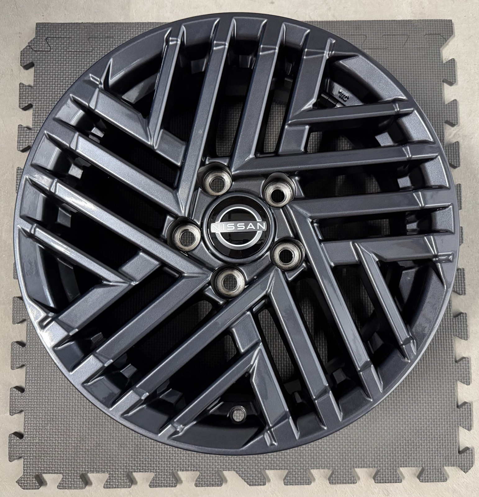 2026 NISSAN SENTRA GENUINE OEM WHEEL RIM 16” GRAY 20 SPOKE 62163 NEAR NEW