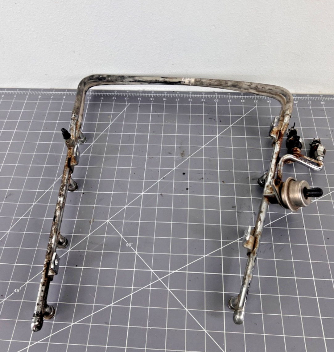 97-98 99-04 F150 Lightning 5.4L Supercharged Harley UPGRADE Fuel Rail OEM DMG 97-98 99-04 F150 Lightning 5.4L Supercharged Harley UPGRADE Fuel Rail OEM DMG
