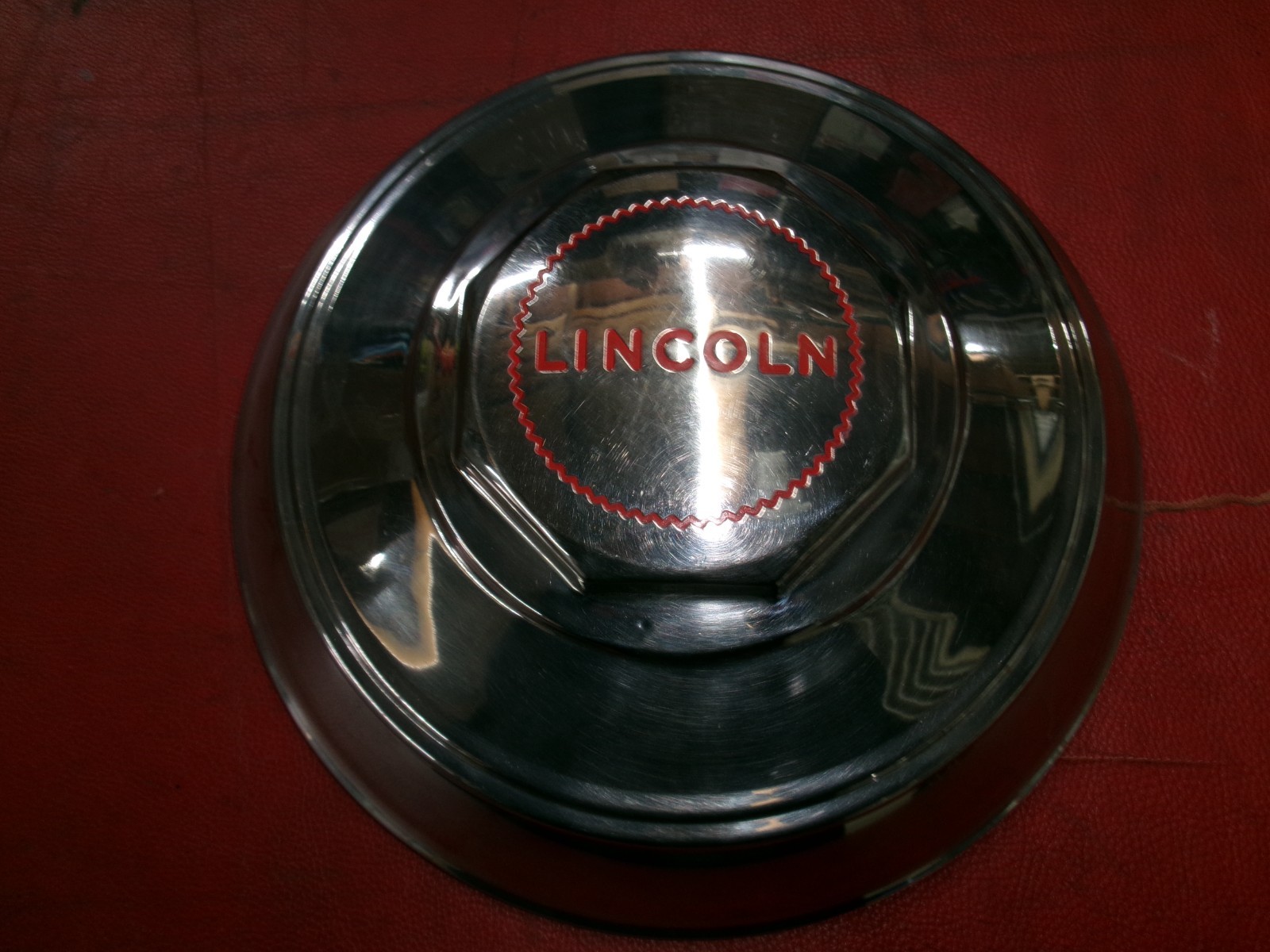 VINTAGE 1946-48 LINCOLN ZEPHYR HUBCAP WHEELCOVER VINTAGE 1946-48 LINCOLN ZEPHYR HUBCAP WHEELCOVER