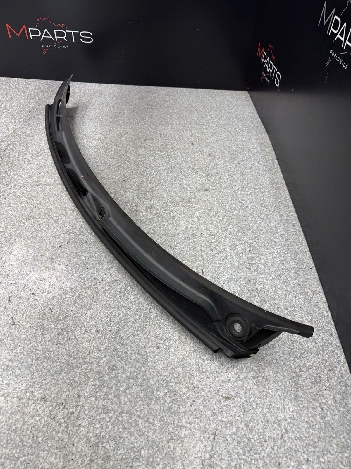 99-06 BMW E46 3 Series M3 Front Windshield Wiper Trim Molding Cowl Cover