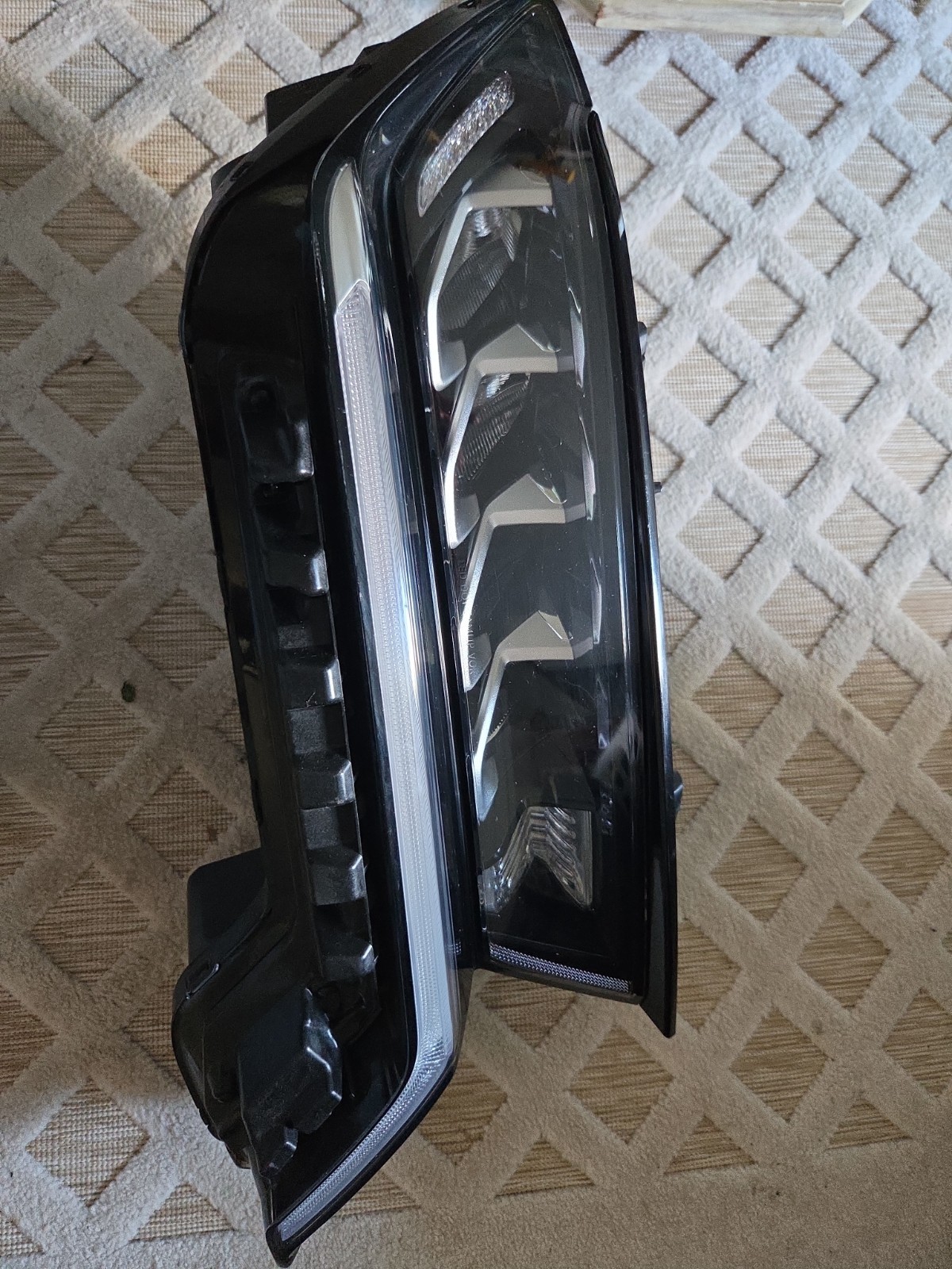 2021-2023 Kia Sorento Headlight RH OEM 2021-2023 Kia Sorento Headlight RH OEM