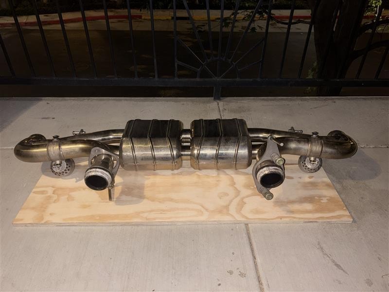 Capristo 2006-2018 Aston Martin V8 Vantage Valved Exhaust Capristo 2006-2018 Aston Martin V8 Vantage Valved Exhaust