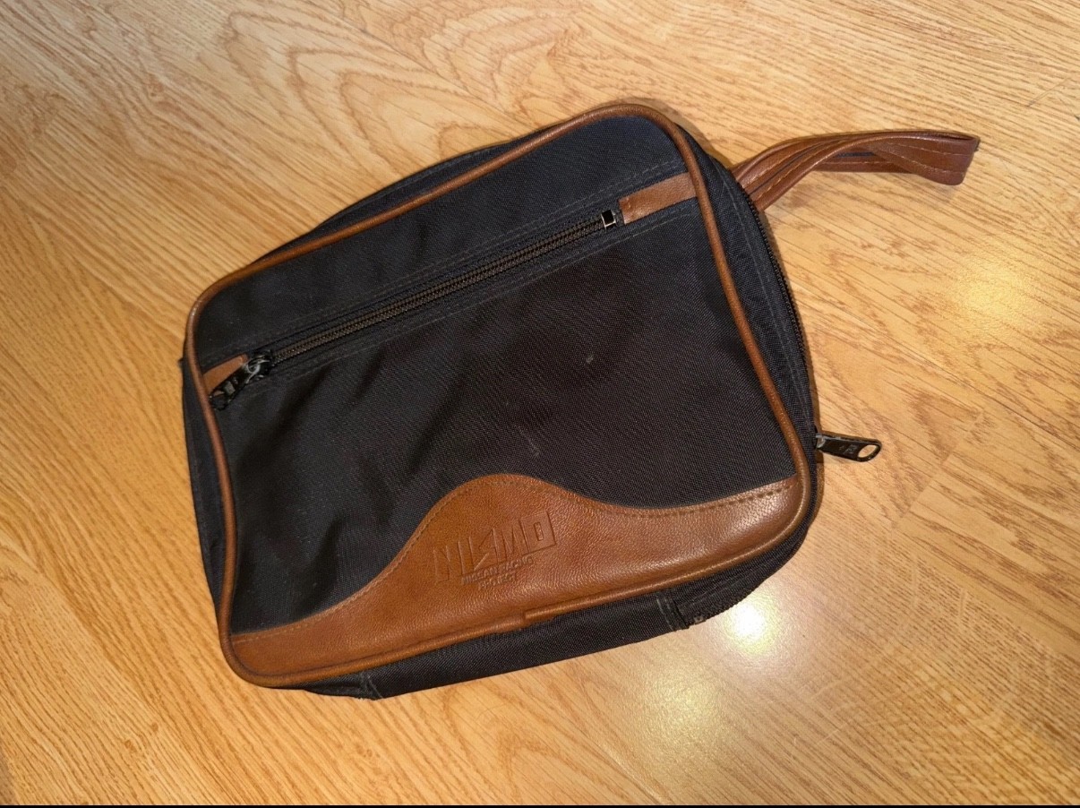 NISMO OLD LOGO BAG Car Registration Rare R32 R33 S13 S14 Z32 Z31 240sx 180sx R31 NISMO OLD LOGO BAG Car Registration Rare R32 R33 S13 S14 Z32 Z31 240sx 180sx R31