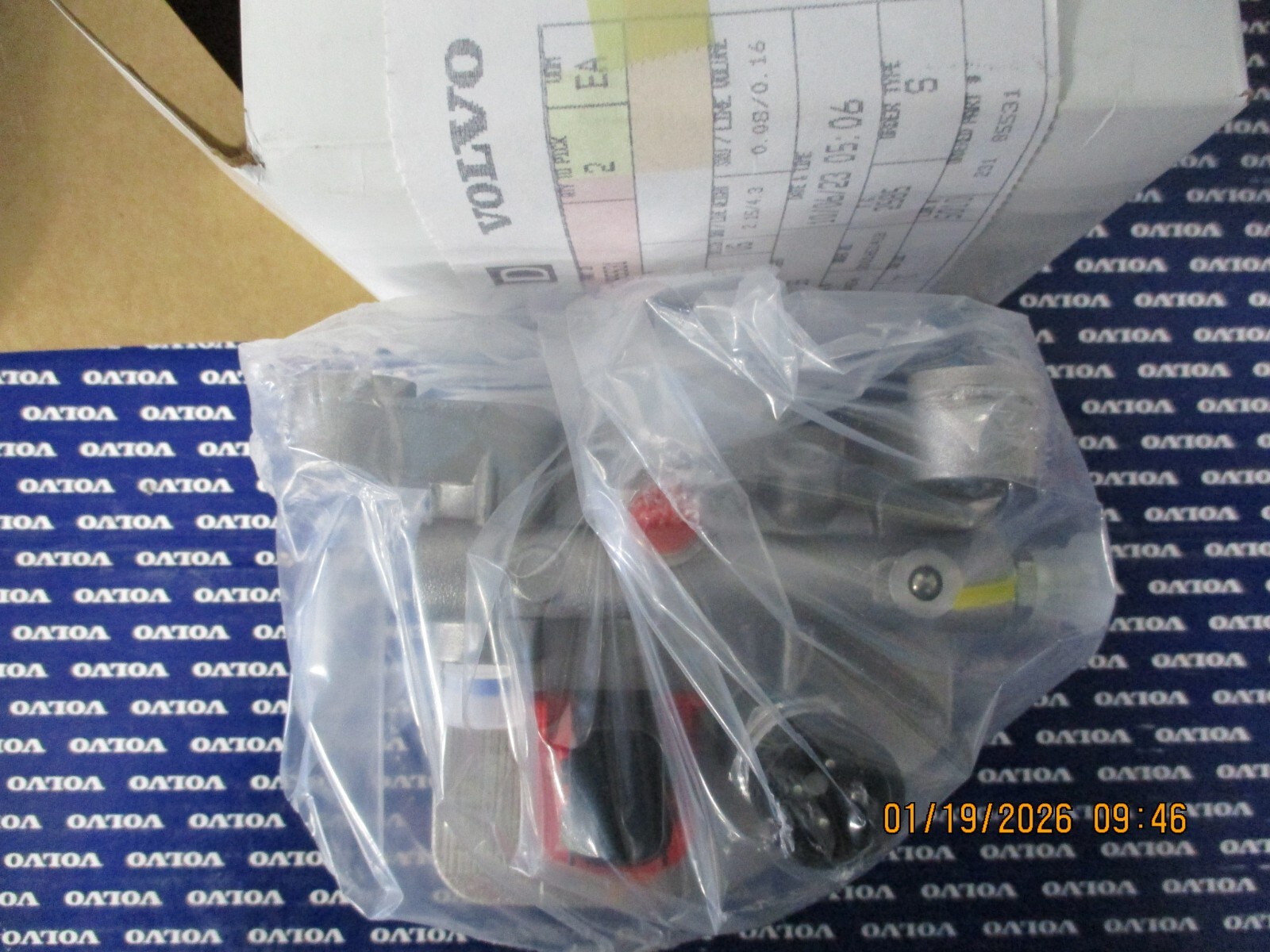 Genuine OEM Volvo Mack dosing manifold 23185531 22452551 Genuine OEM Volvo Mack dosing manifold 23185531 22452551