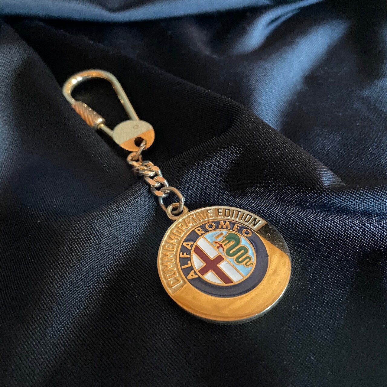 RARE 1994 Alfa Romeo Spider Veloce • Commemorative Edition Key Chain - GIFT IDEA RARE 1994 Alfa Romeo Spider Veloce • Commemorative Edition Key Chain - GIFT IDEA