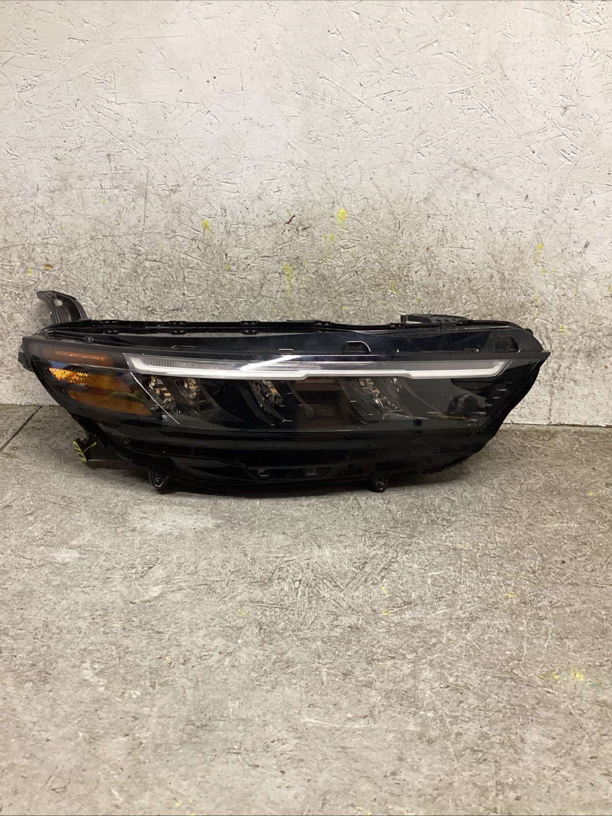 2023-2026 HONDA ACCORD RIGHT RH PASSENGER SIDE HEADLIGHT OEM 3310030AA01 2023-2026 HONDA ACCORD RIGHT RH PASSENGER SIDE HEADLIGHT OEM 3310030AA01