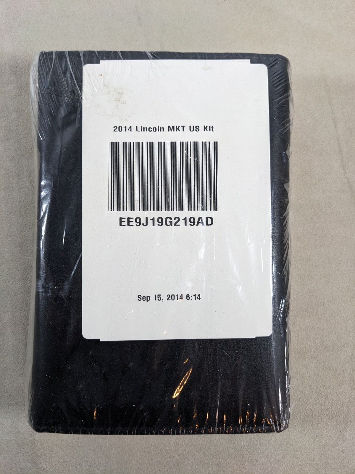2014 Lincoln MKT OEM Owner’s Manual Kit Genuine Factory Sealed Leather Case