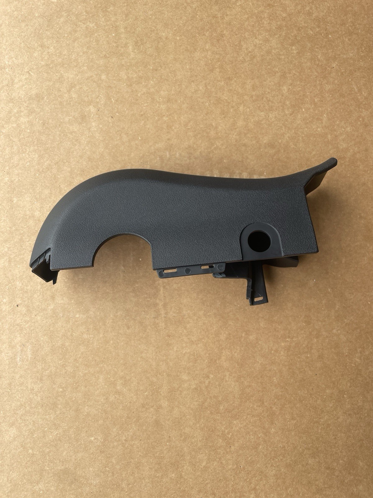 OEM Tesla Model Y 25-26 Second Row 5-Seater B-Cover Center Outer 1965580-00-E OEM Tesla Model Y 25-26 Second Row 5-Seater B-Cover Center Outer 1965580-00-E