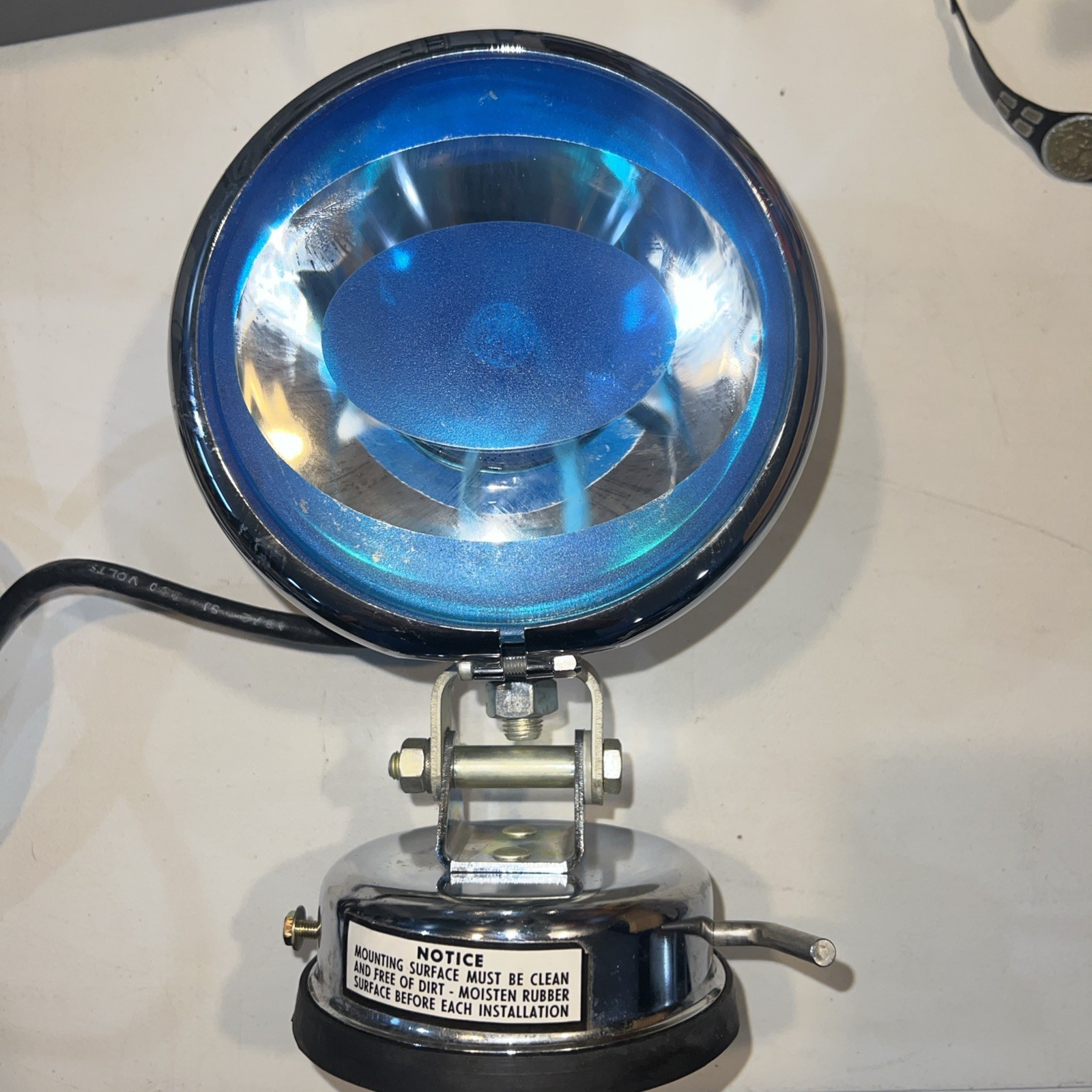VTG Optronics SUPERVENUS SEARCHLIGHT BLUE EYE BEAM 12V lever lock USA - NOS VTG Optronics SUPERVENUS SEARCHLIGHT BLUE EYE BEAM 12V lever lock USA - NOS