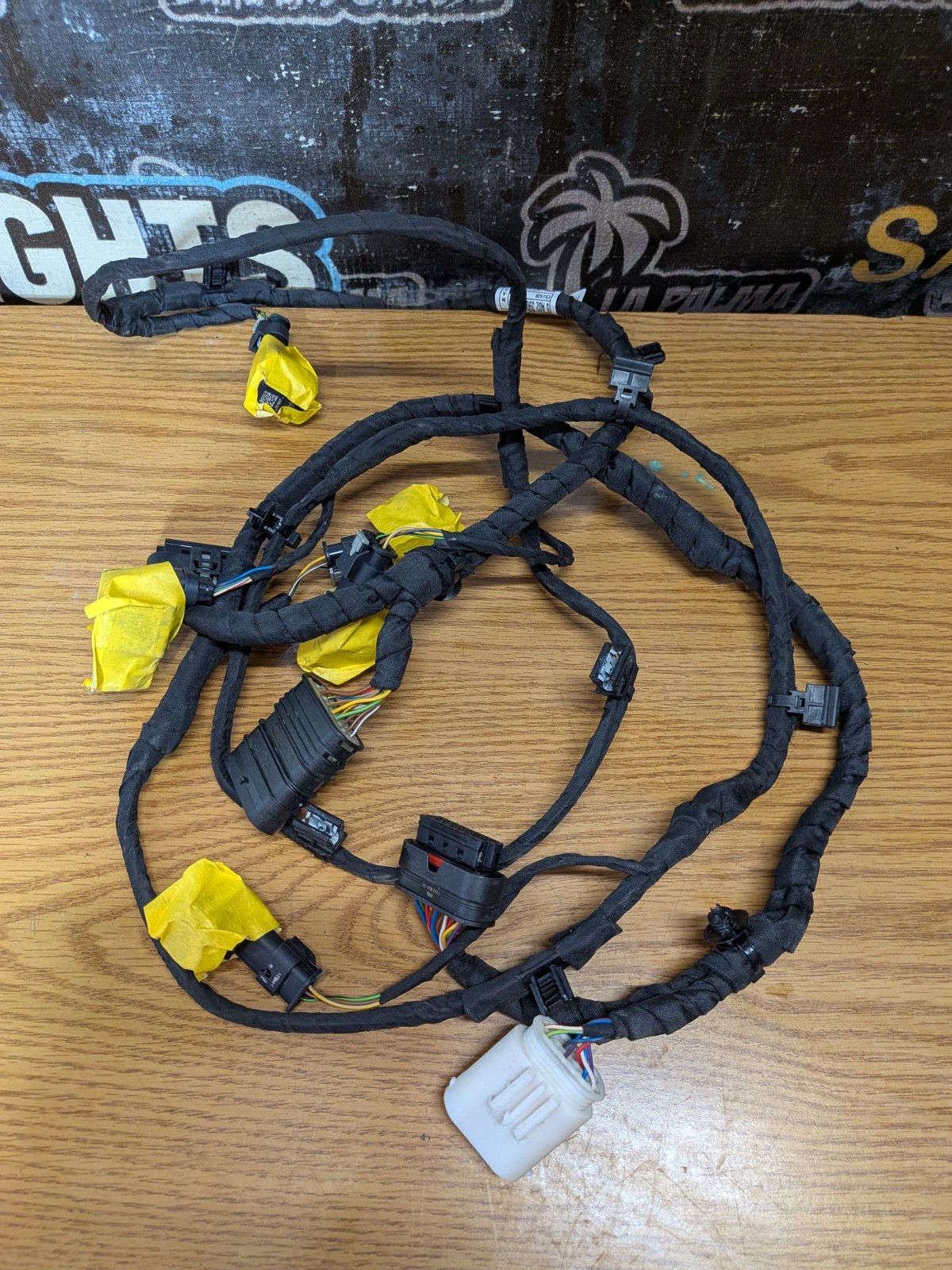 2025-2027 BMW M3 M4 G80  FRONT BUMPER WIRE HARNESS W/SENSORS W/CAMERA 5-A02-386