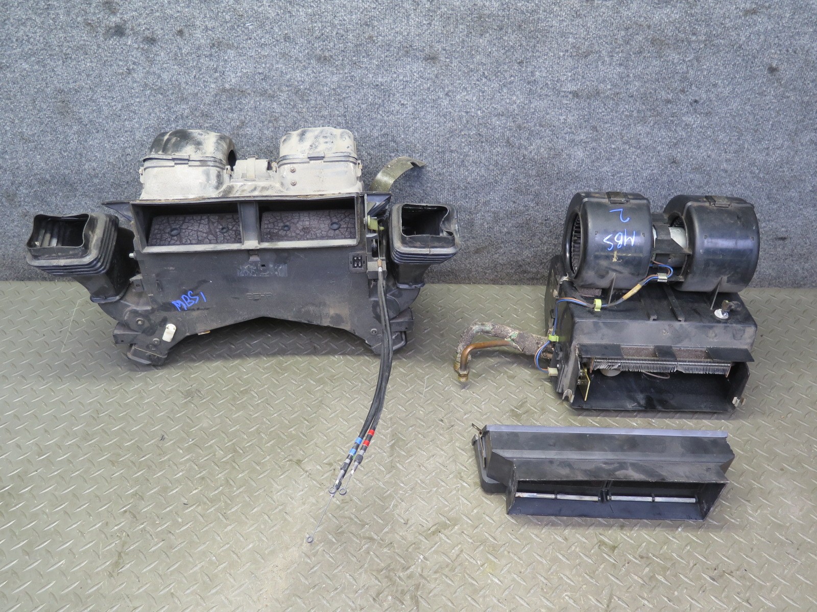 83-89 BMW E24 633CSi 635CSi A/C EVAPORATOR HEATER CLIMATE BOX SET OEM