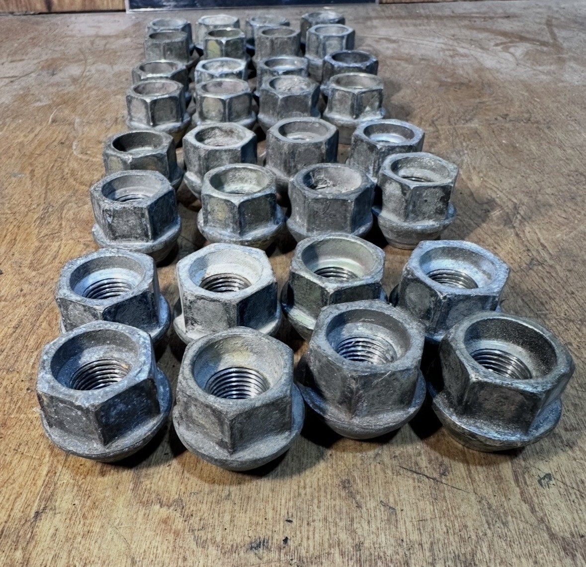 1994-2011 OEM  Set Of 32 Dodge Ram 2500 3500 SRW Factory Lug Nuts (9/16-18)