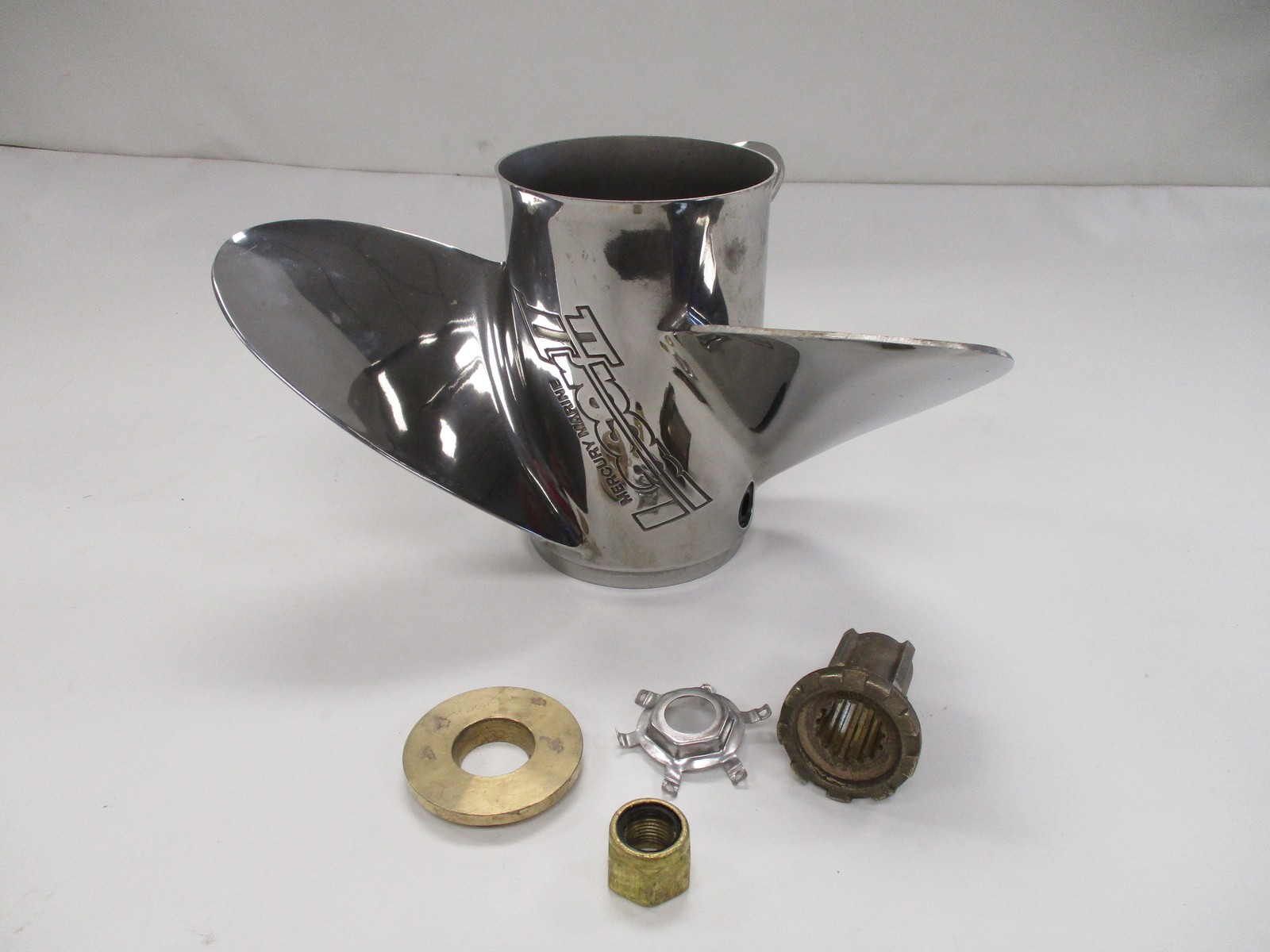 MERCURY LASER II PROPELLER W/ HUB KIT 14