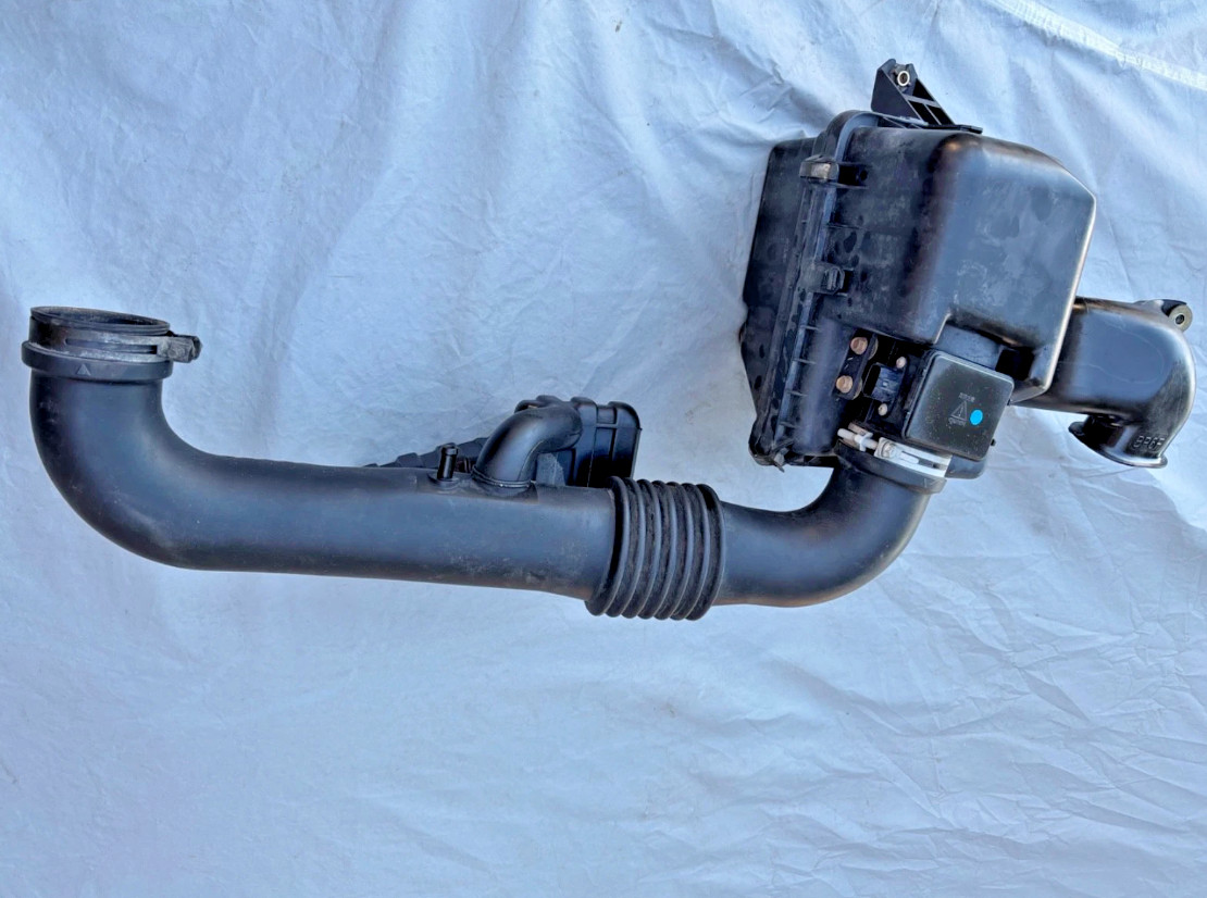 READ 2001-2005 Mazda Miata OEM Air Box Intake Crossover Tube 1.8L NB 01-05 READ 2001-2005 Mazda Miata OEM Air Box Intake Crossover Tube 1.8L NB 01-05