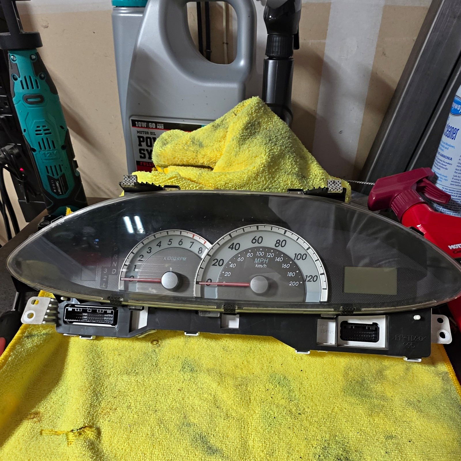 2005-2010 Toyota Yaris Speedometer Instrument Cluster