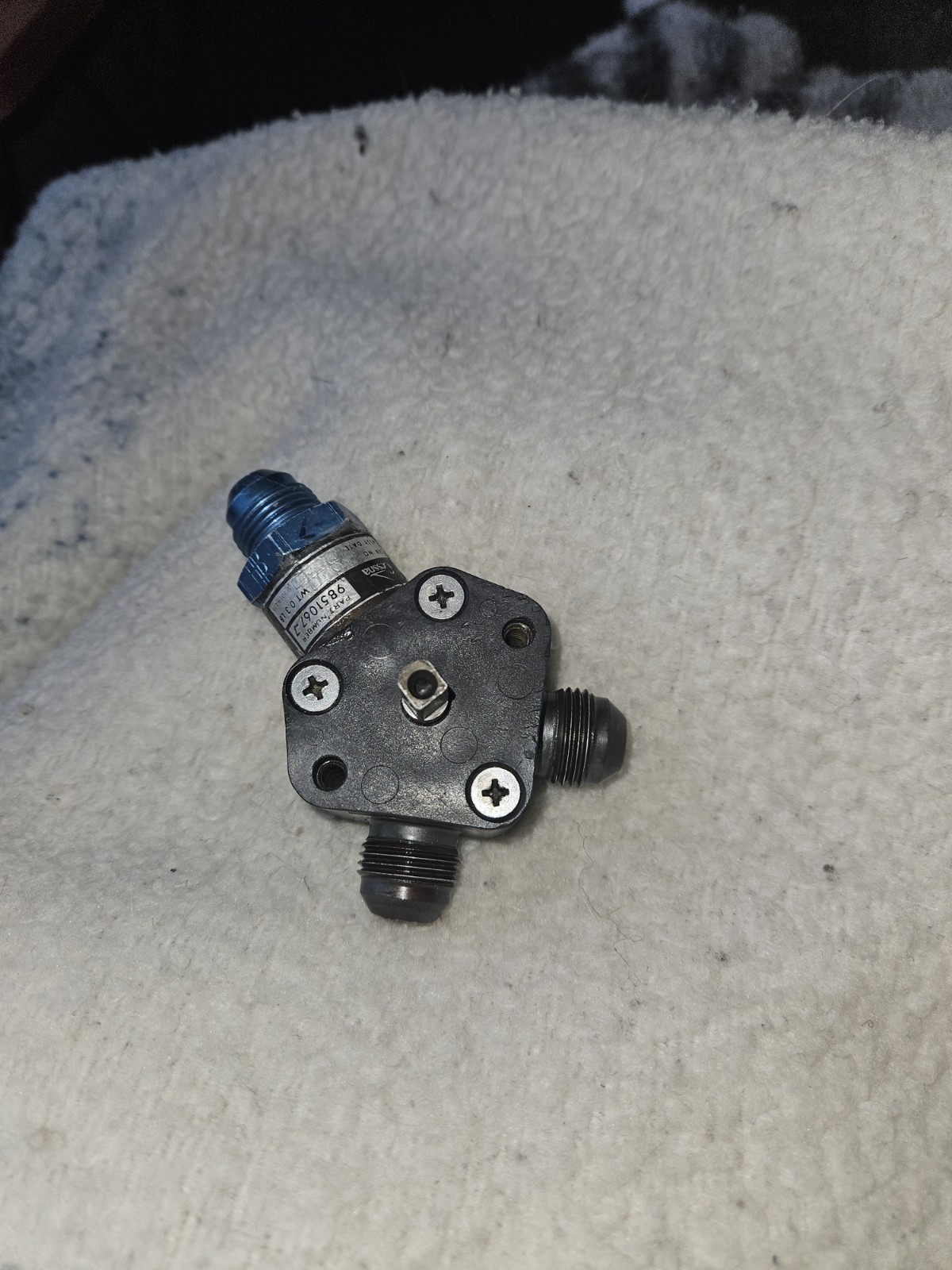 Cessna FUEL SELECTOR VALVE ASSY PN 9851067-4 ALT PN 9851067-7 ORINGS & TESTED Ok