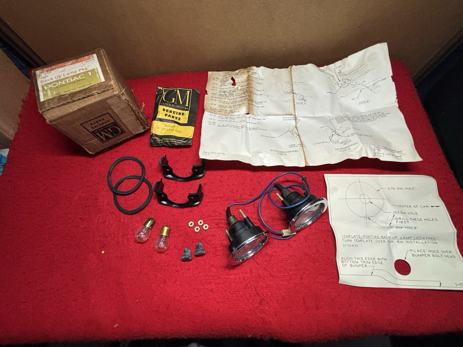 NOS GM 1964 1965 1966 Pontiac GTO LeMans Tempest Backup Reverse Lights NOS GM 1964 1965 1966 Pontiac GTO LeMans Tempest Backup Reverse Lights