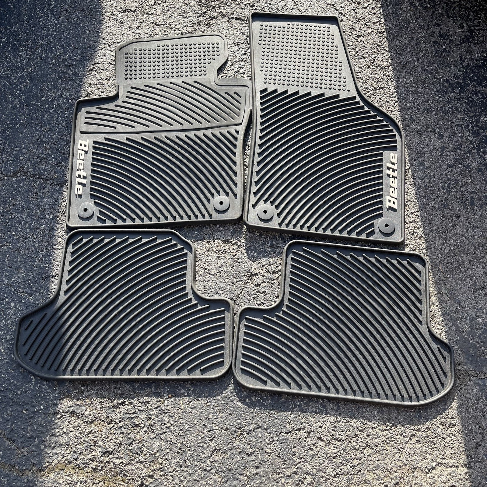 12-19 VW Volkswagen BEETLE RUBBER Monster ALL WEATHER FLOOR MATS Full SET OEM