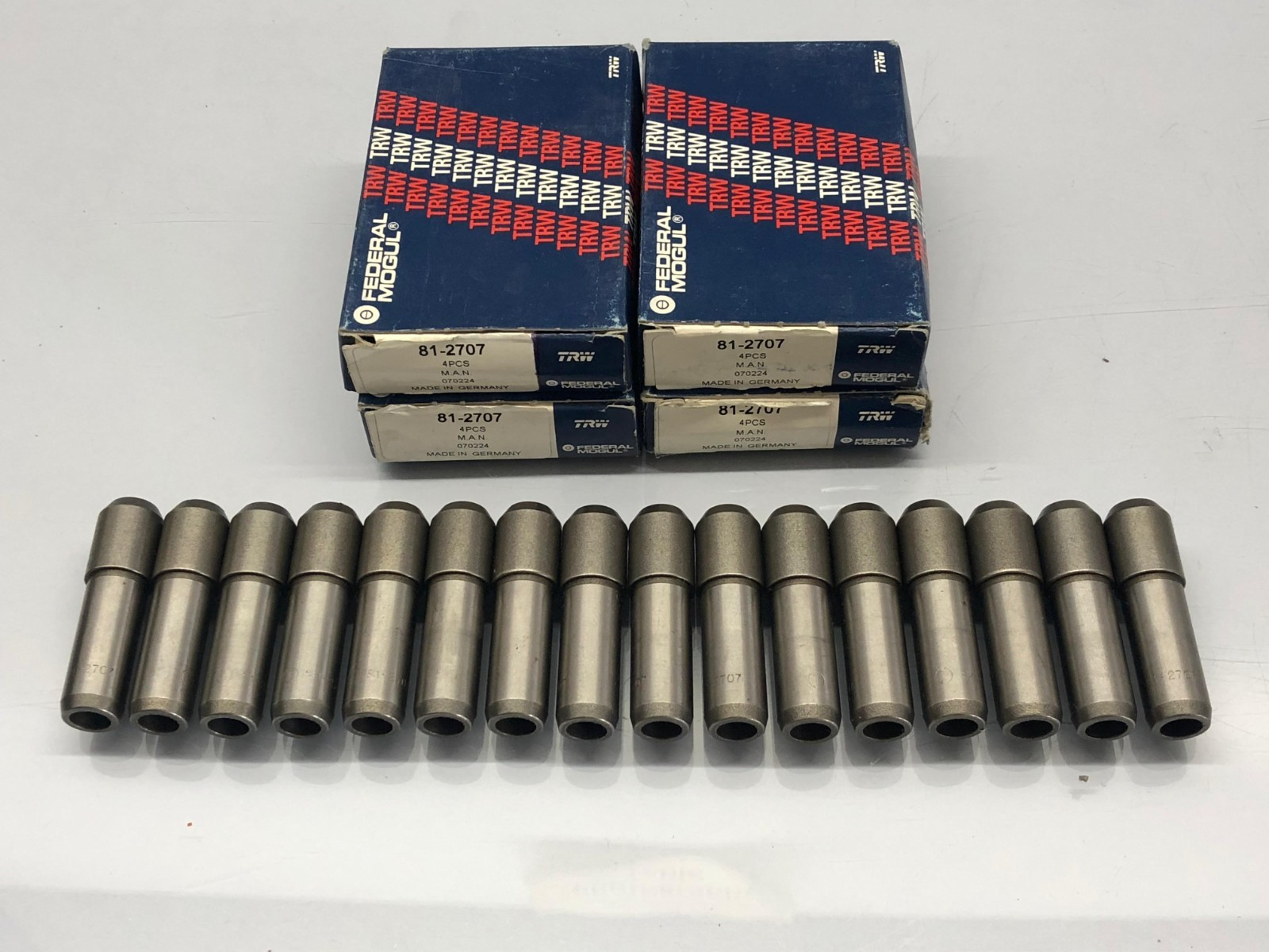 16 Pcs of Inlet Valve Guide 81-2707 TRW 6.220.3.332.001.4 FOR MAN Size 16x10x64