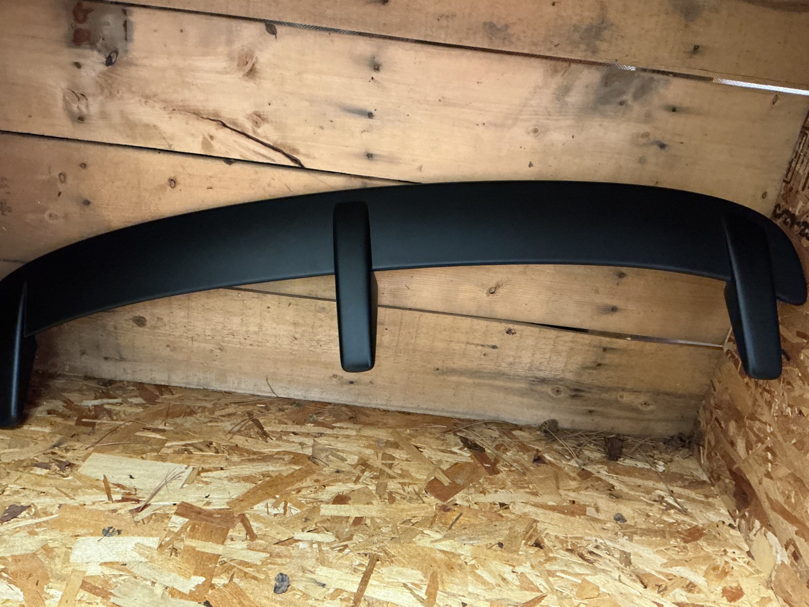 Genuine Saab 9-5 SportCombi Wagon Rear Roof Spoiler NOS 1999-2009 NLS GM 4001321 Genuine Saab 9-5 SportCombi Wagon Rear Roof Spoiler NOS 1999-2009 NLS GM 4001321