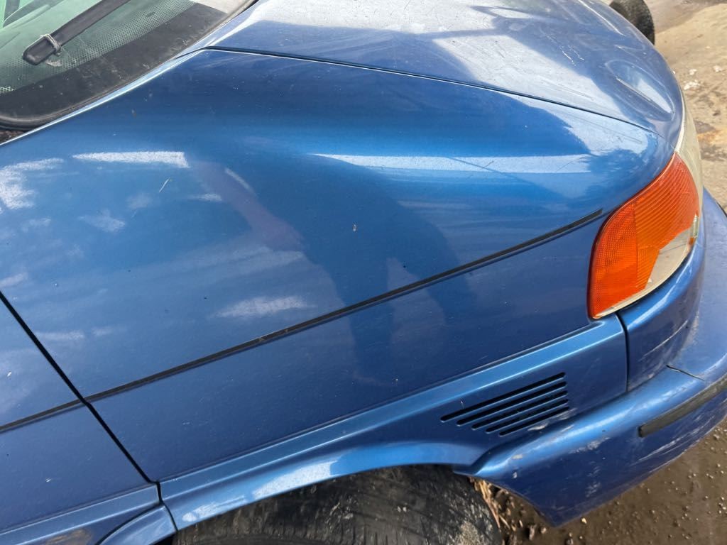 2002 2003 Volkswagen Eurovan OEM Front Right Fender Blue Has Scratches
