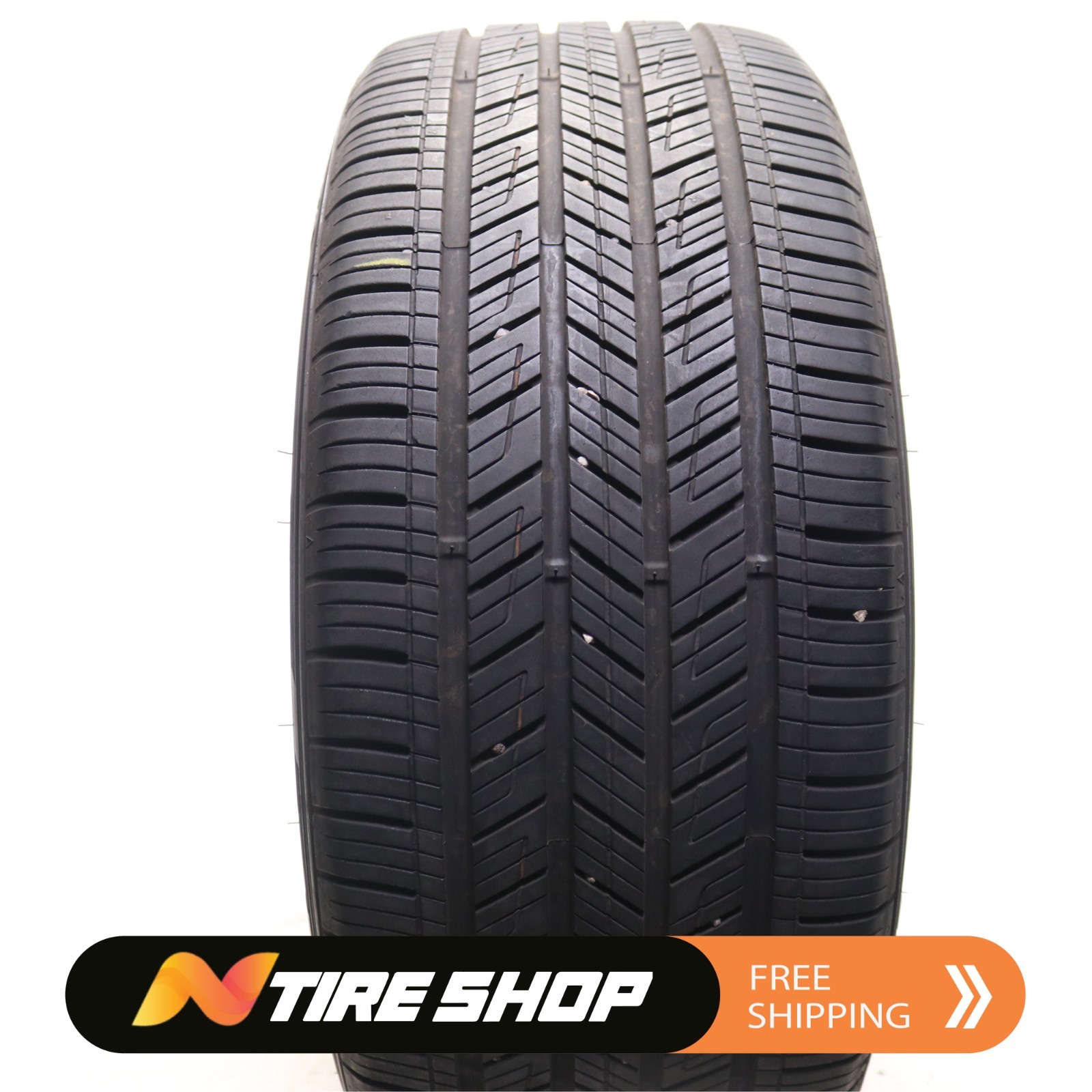 Set of 2 Used 255/40ZR20 Road Hugger GT-e HE21 - 101W - 7.5-8/32 Set of 2 Used 255/40ZR20 Road Hugger GT-e HE21 - 101W - 7.5-8/32