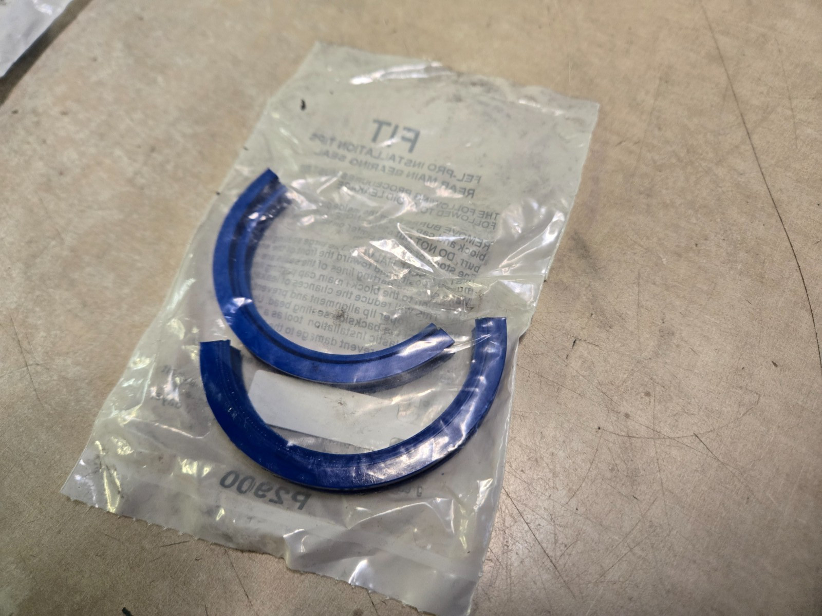 Fel-Pro P2900 Rear Main Seal Set, 4 CYL , 6 CYL, 8 CYL CHEVY, GM ENGINES LISTED