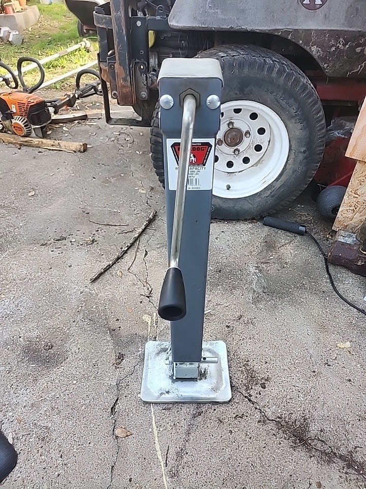 Trailer Jack Bulldog Lift 5000 Pounds Trailer Jack Bulldog Lift 5000 Pounds