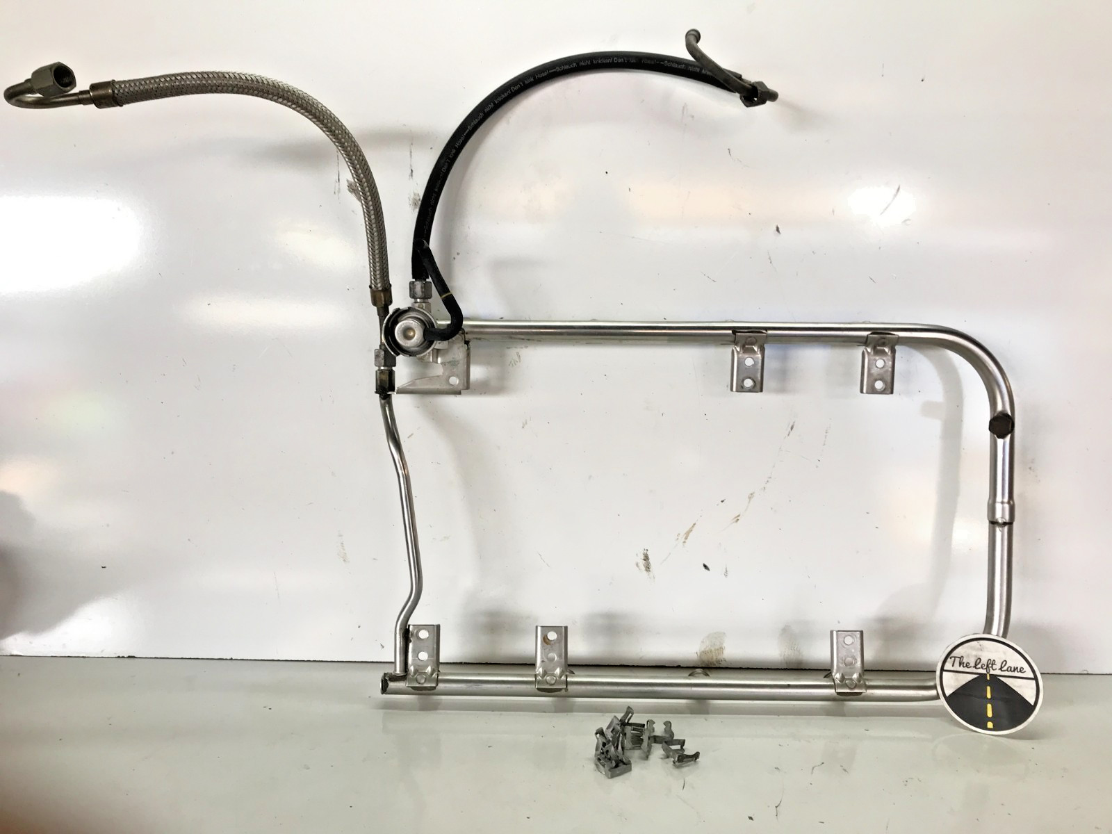 90-99 Mercedes R129 S500 500SL M119 Fuel Injection Rail Line w/ Injectors OEM