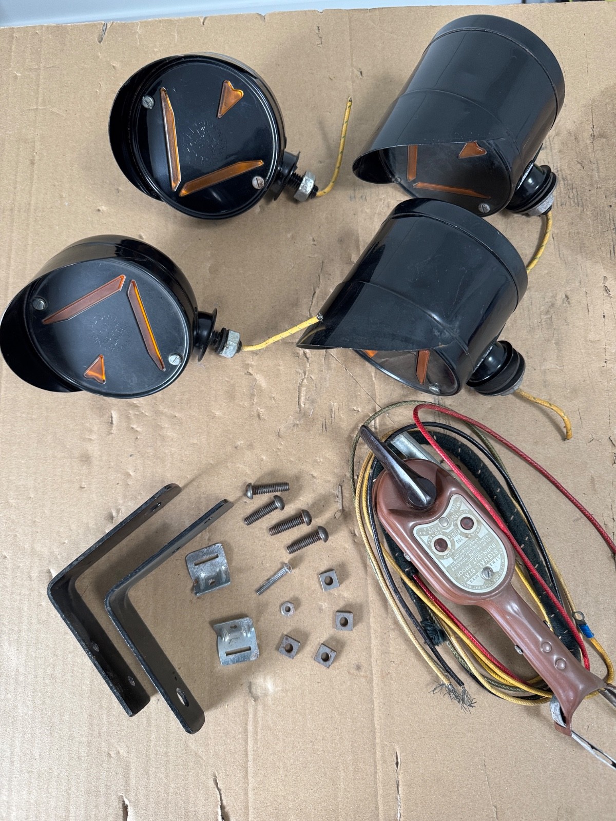Vintage Signal-Stat Turn Signals and Switch 700, 702, 704 Vintage Signal-Stat Turn Signals and Switch 700, 702, 704