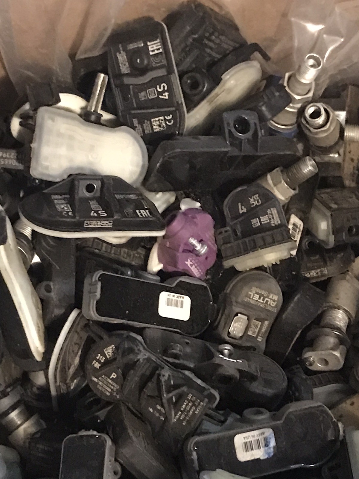 Huge Lot of TPMS 700 + Newly removed from vehicles by professional Recycler Huge Lot of TPMS 700 + Newly removed from vehicles by professional Recycler