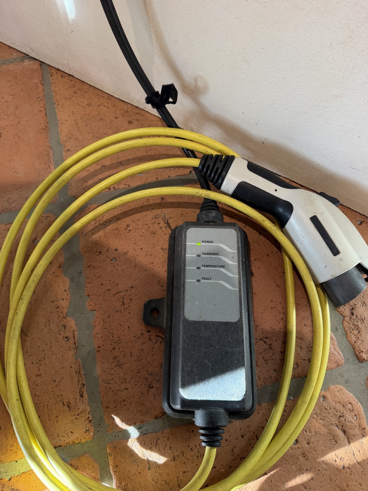 APTIV EV Charger Electric Car Charging Cable Cord APTIV EV Charger Electric Car Charging Cable Cord