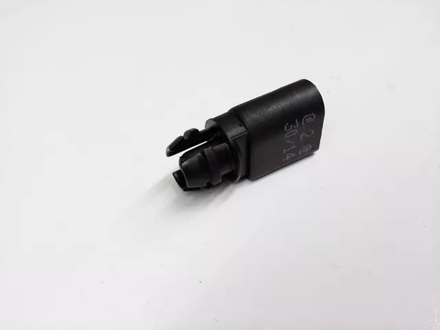 Genuine Volkswagen Ambient Air Temperature Sensor 8Z0-820-535