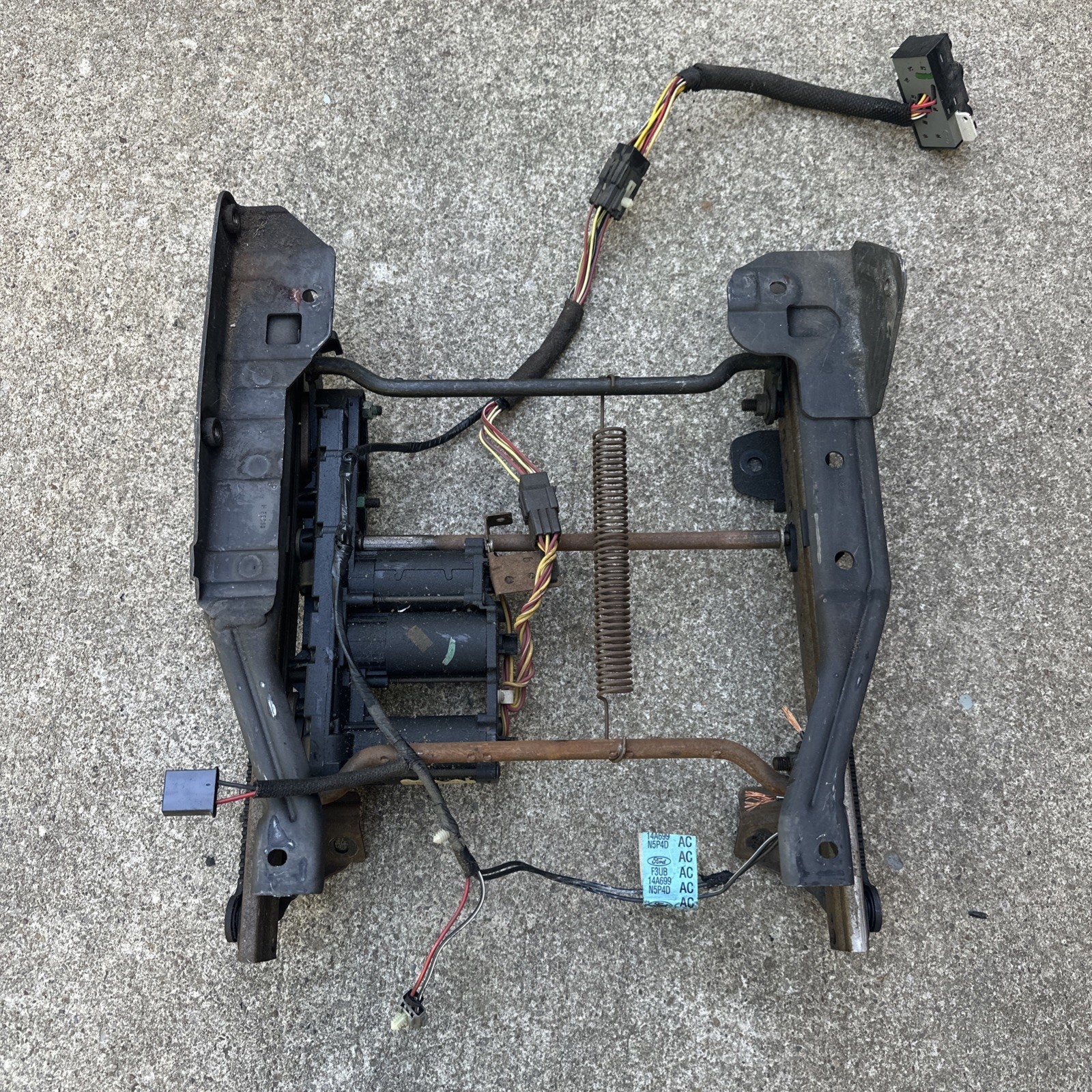 97-02 Ford Econoline Super Duty Van Passenger Seat Track 97-02 Ford Econoline Super Duty Van Passenger Seat Track