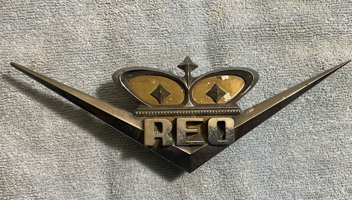 OEM REO Truck Hood Emblem 1961-66 Crown R 1/8 27710 Y 2 8.5\ OEM REO Truck Hood Emblem 1961-66 Crown R 1/8 27710 Y 2 8.5\