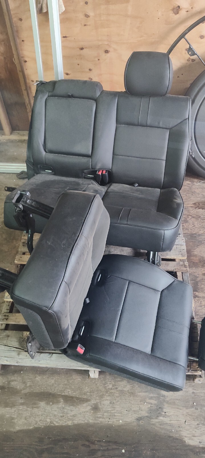 2008 2009 Hummer H2 2nd Row Split Bench Black Leather 2008 2009 Hummer H2 2nd Row Split Bench Black Leather