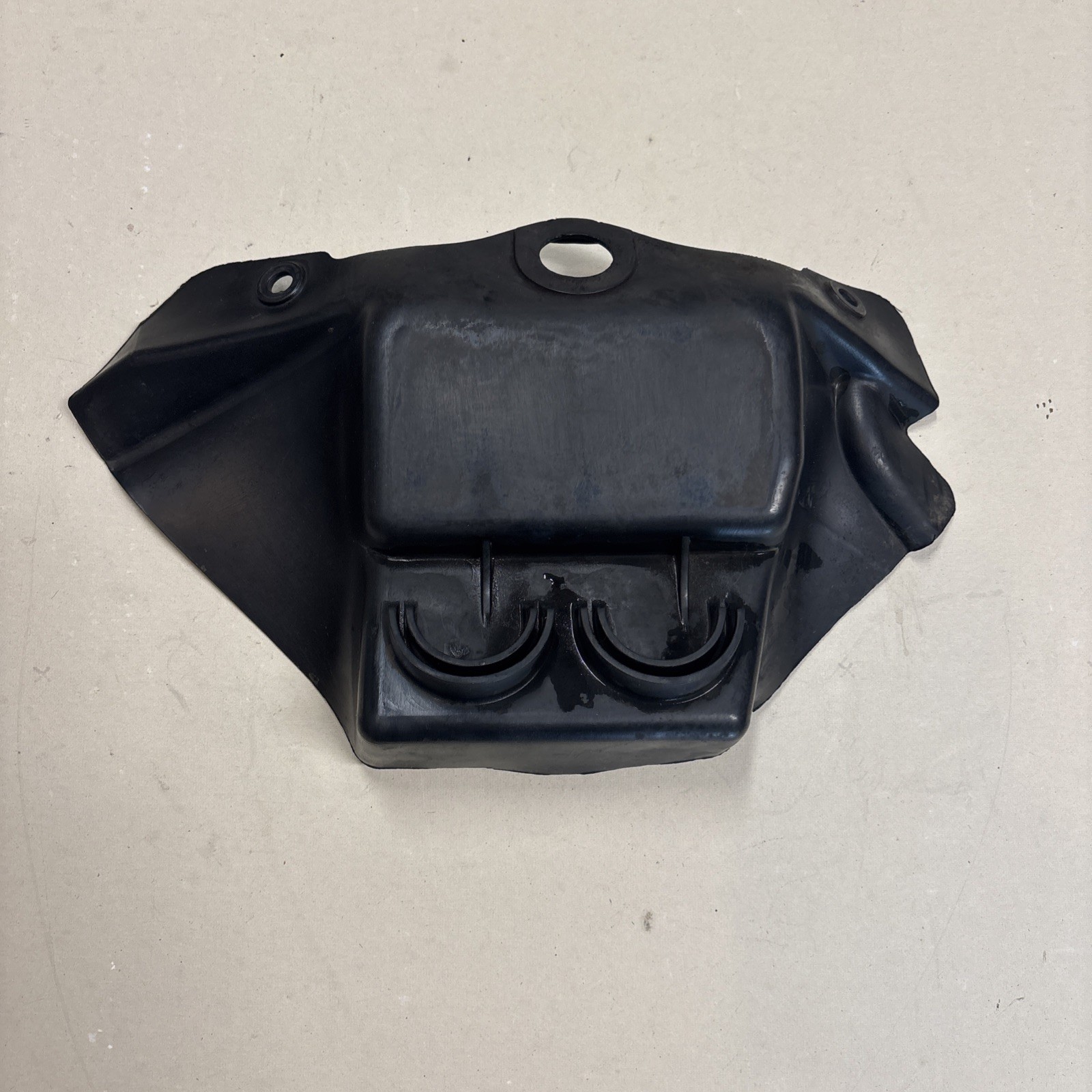USED OEM 01 02 03 04 05 YAMAHA 660 RAPTOR FUEL GAS TANK DAMPER PLATE 2